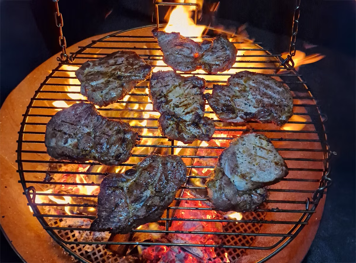 schinderhanned-steak-galerie-2.avif